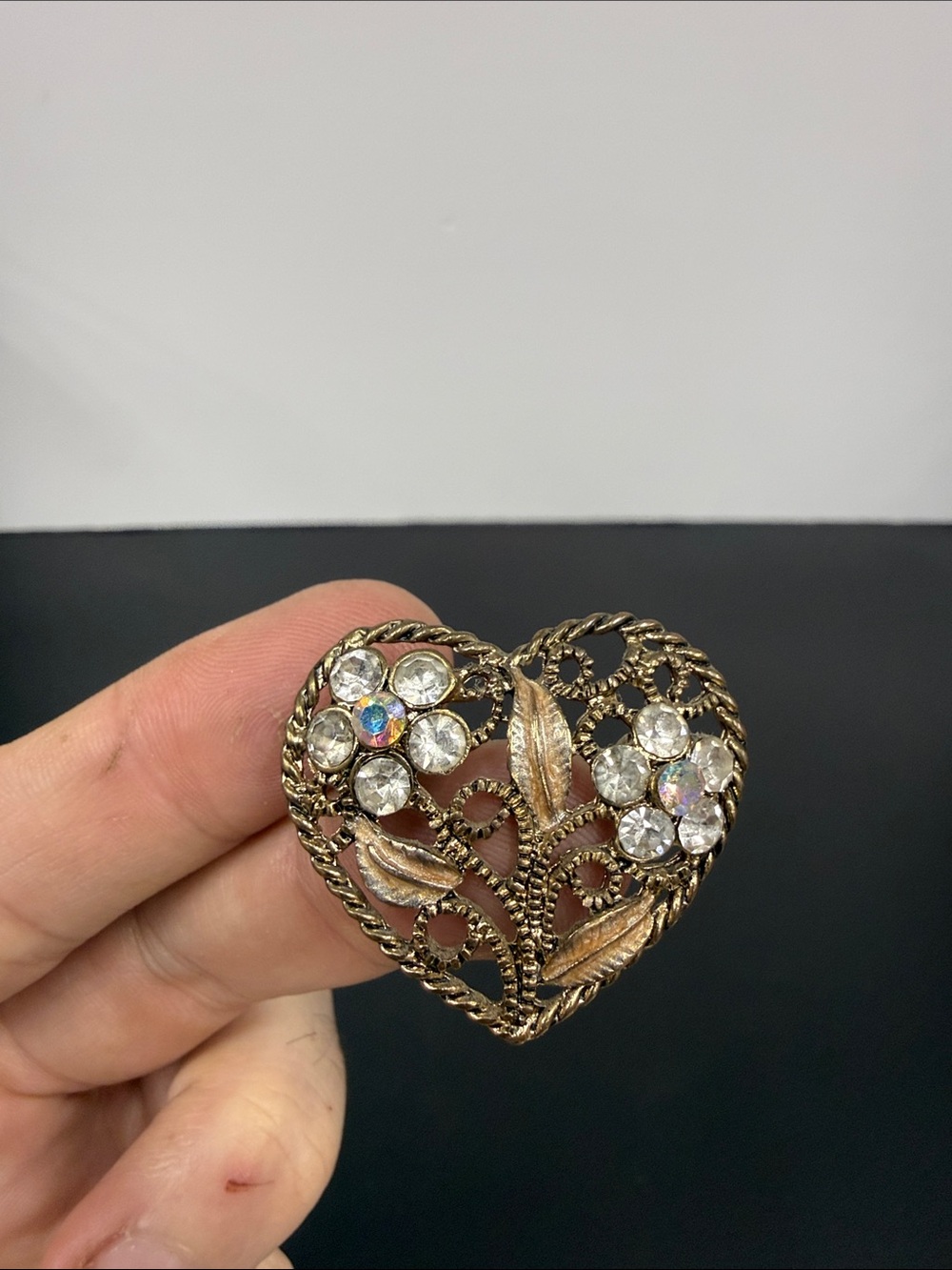 Antique-Style Gold Heart Filigree Brooch with Clear Crystals